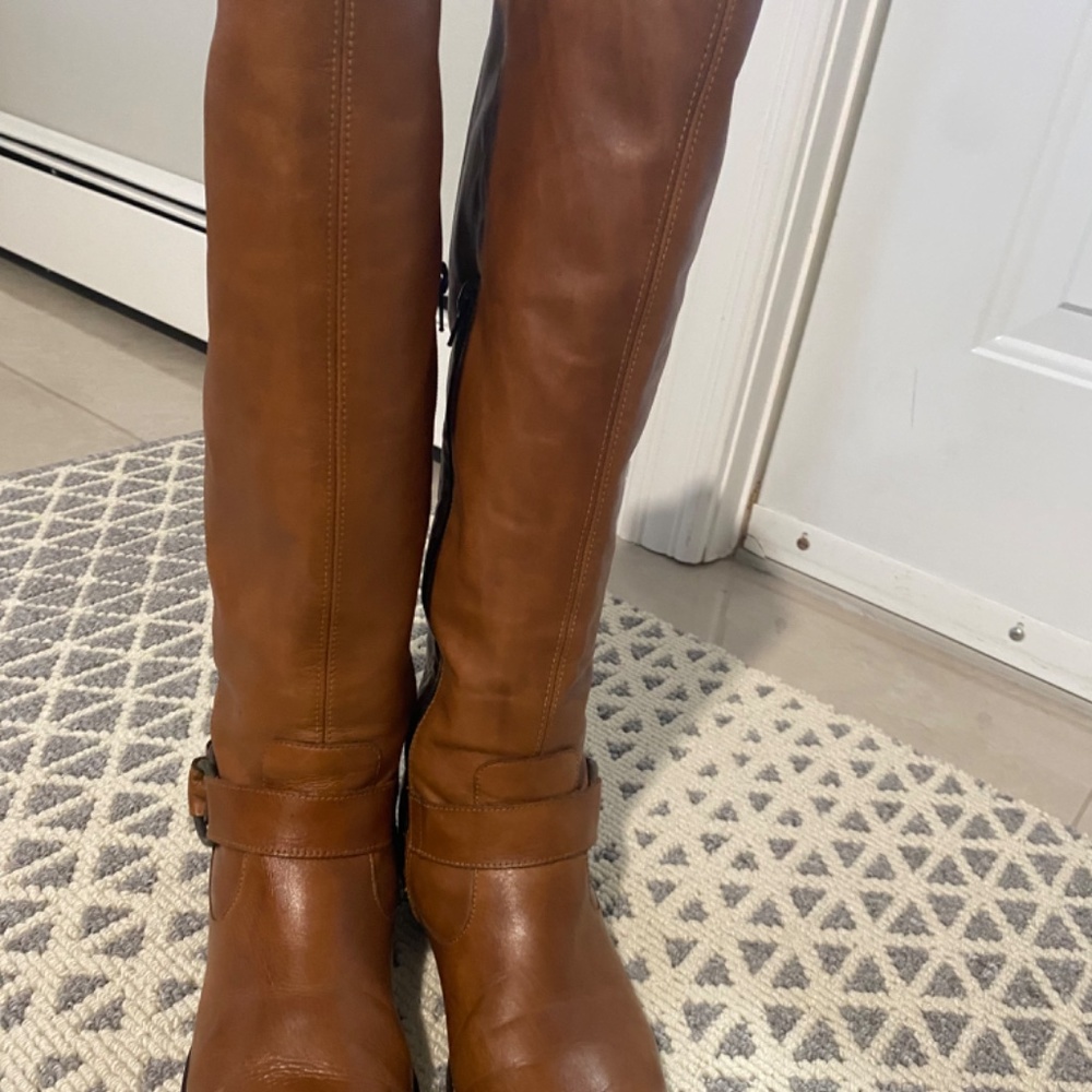 Tall leather boots by Remonte - Picture 2 of 13